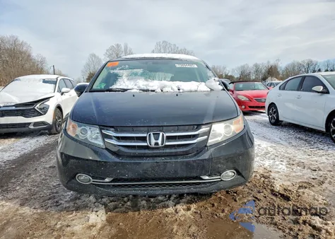 2014 Honda Odyssey Touring z USA, uszkodzony, nr VIN 5FNRL5H94EB086372
